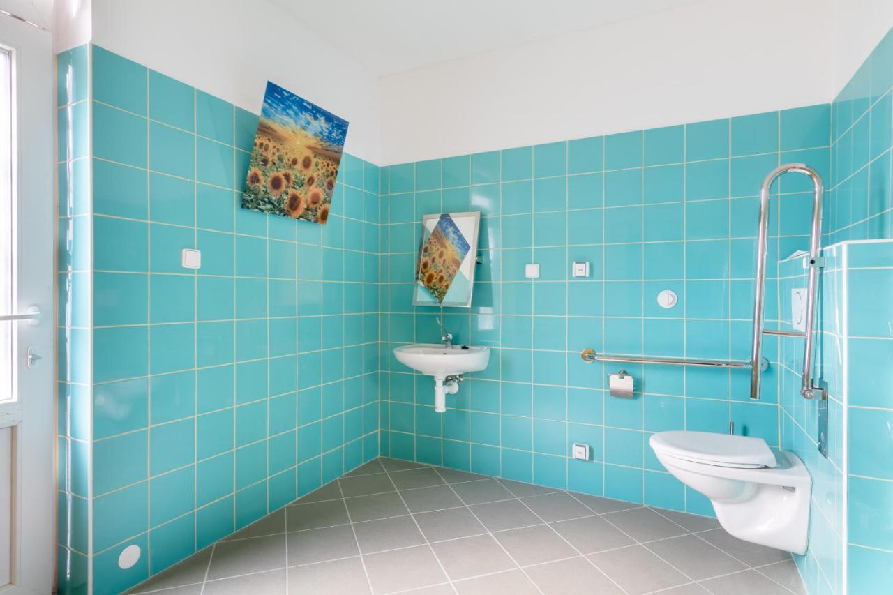 Farma Slunecny Dvur Apartmany A Family Stany Strecha Pod Strechou Hermanuv Mestec Esterno foto